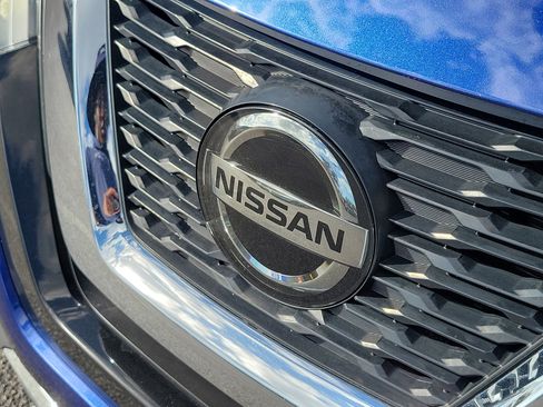 Used 2018 Nissan Rogue SL w/ Premium Package image 7