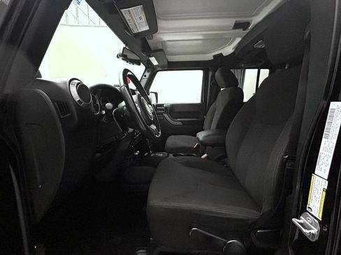Used 2014 Jeep Wrangler Unlimited Sport w/ Quick Order Package 24S AWD/4WD image 10