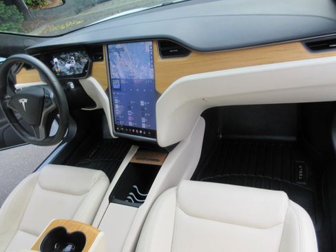 Used 2021 Tesla Model S Long Range Plus AWD/4WD image 26