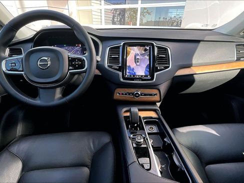 Used 2024 Volvo XC90 B6 Plus image 15