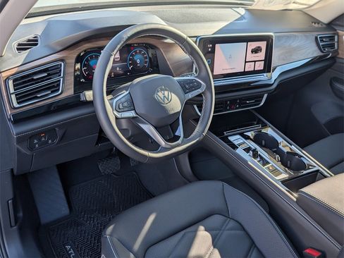New 2026 Volkswagen Atlas SE image 14