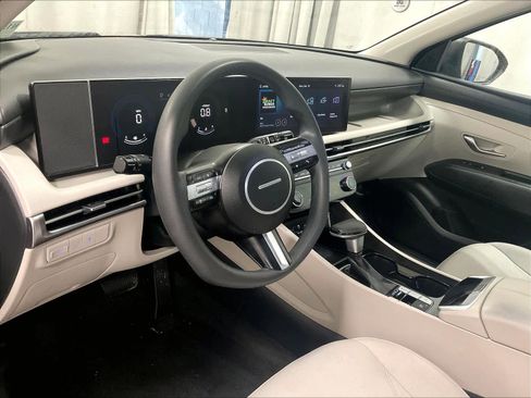 Certified 2025 Hyundai Tucson SEL image 8