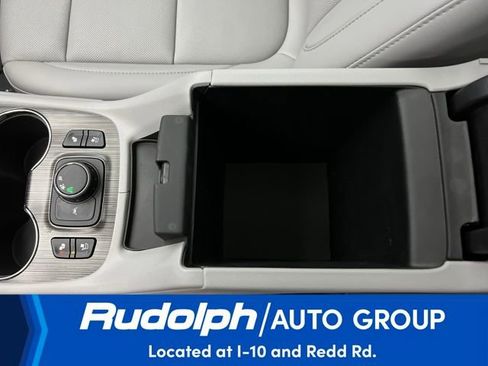 Used 2023 GMC Acadia SLT w/ Preferred Package image 28