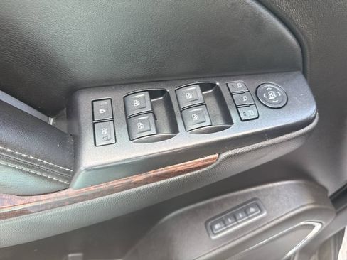 Used 2016 GMC Yukon SLT AWD/4WD image 14
