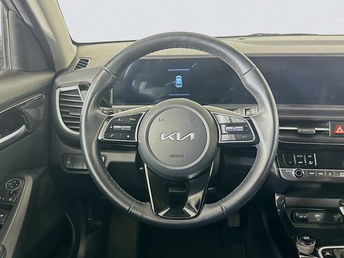 Used 2025 Kia Seltos S image 18