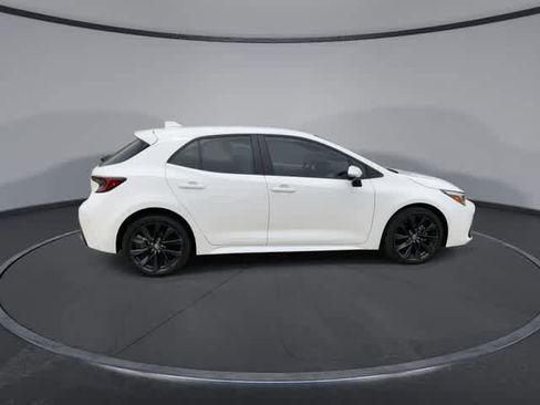 Used 2025 Toyota Corolla XSE FWD image 9