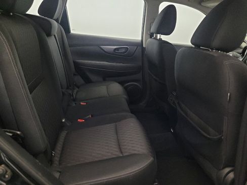Used 2019 Nissan Rogue S AWD/4WD image 19