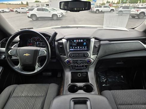 Used 2017 Chevrolet Suburban LS AWD/4WD image 19
