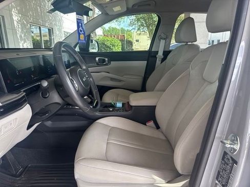 Used 2025 Kia Sorento EX FWD image 6