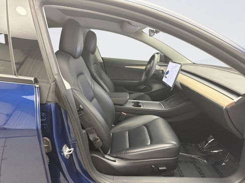 Used 2021 Tesla Model 3 Standard Range Plus image 18