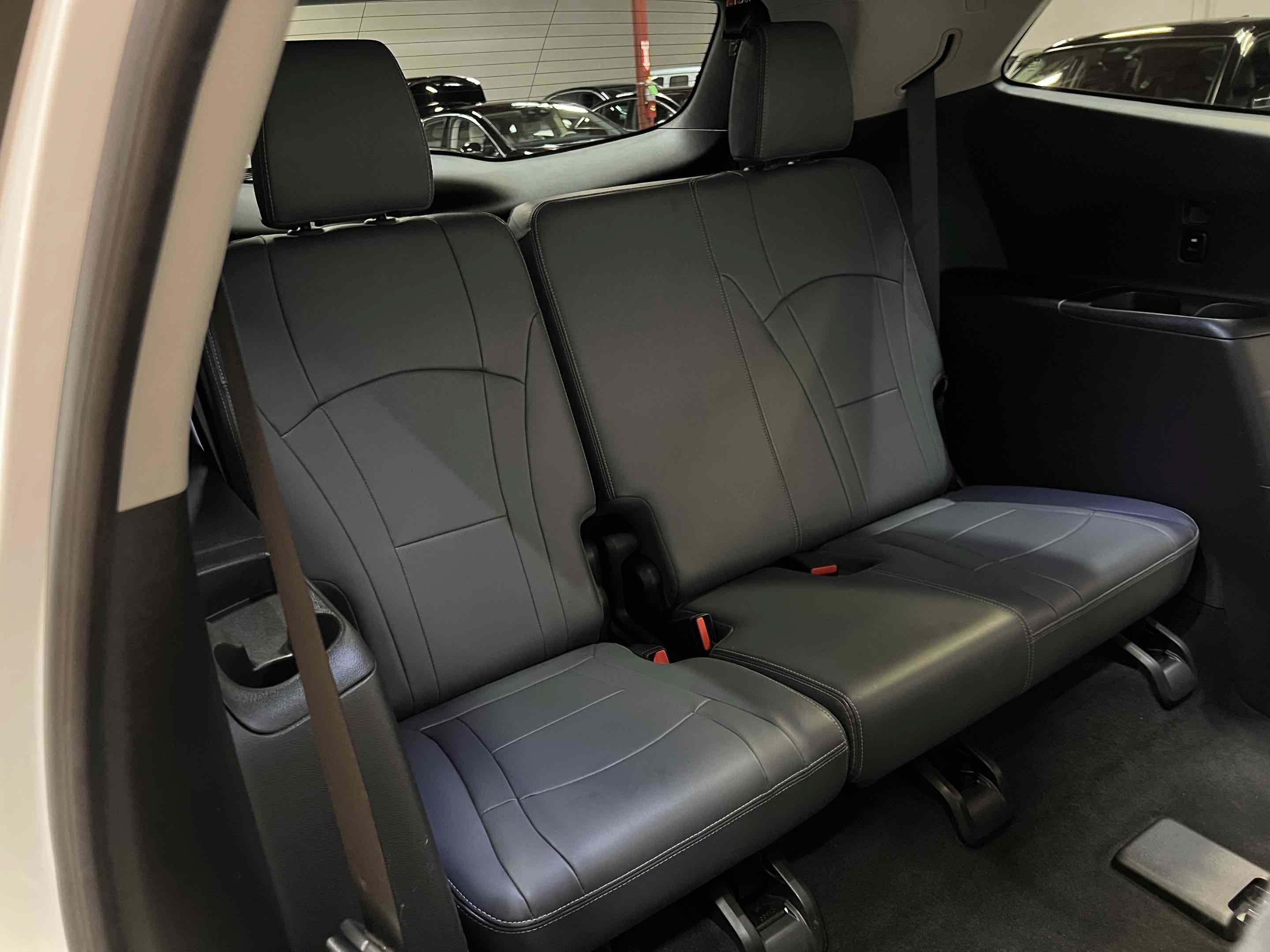 Used 2018 Buick Enclave Premium w/ Experience Buick Package AWD/4WD image 11