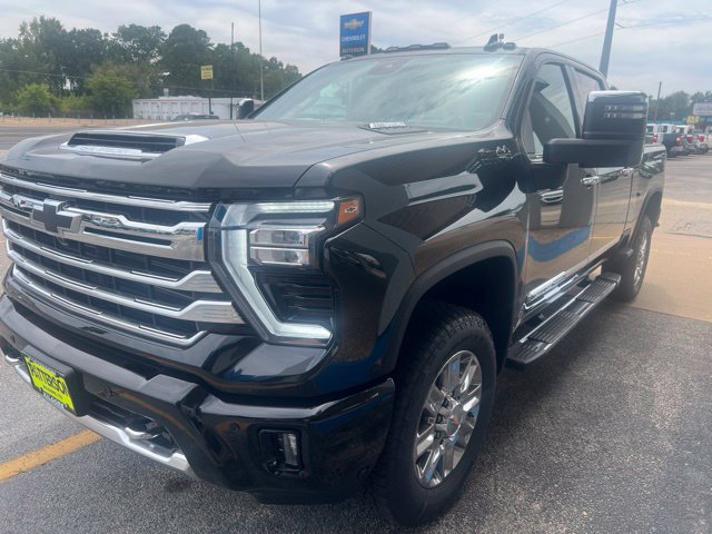 New 2026 Chevrolet Silverado 2500 High Country w/ Technology Package AWD/4WD image 7