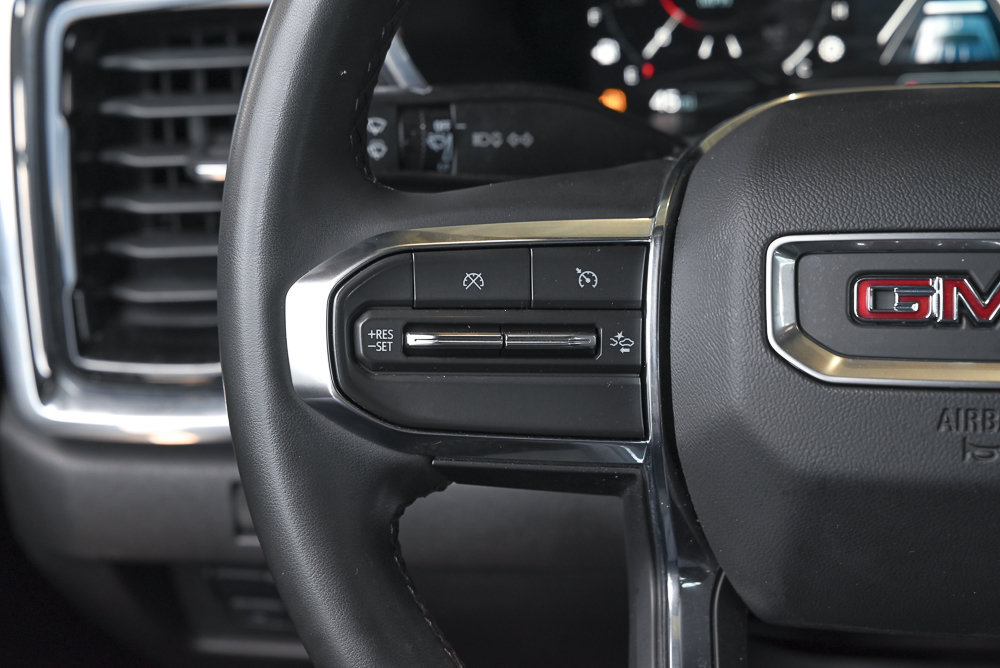 Used 2024 GMC Canyon Elevation w/ Elevation Premium Package RWD image 13