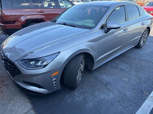 Used 2021 Hyundai Sonata SEL w/ Preferred Accessory Package image 1