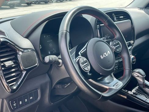 Certified 2023 Kia Soul GT-Line FWD image 9
