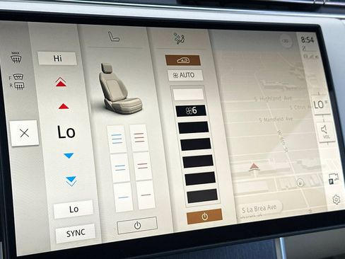 Used 2024 Land Rover Range Rover SE image 23