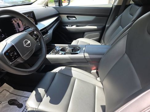 Used 2025 Nissan Murano SL AWD/4WD image 11
