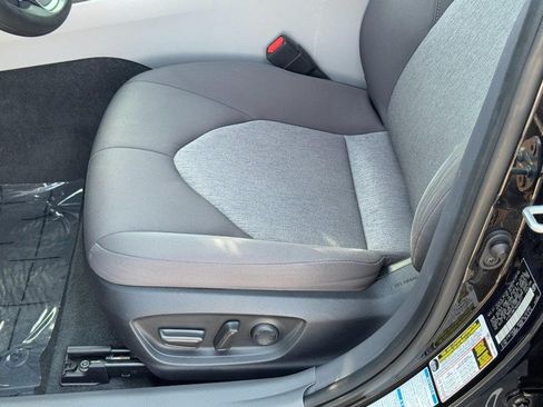 Used 2022 Toyota Camry LE w/ Carpet Mat Package (TMS) AWD/4WD image 22