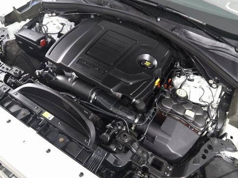 Used 2023 Jaguar F-PACE S image 21