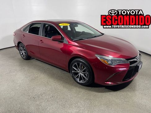 Used 2016 Toyota Camry XSE image 1