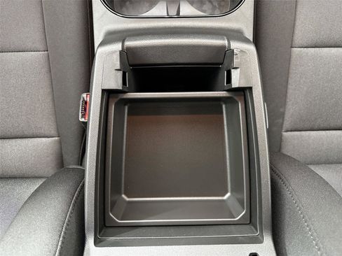 Used 2026 Chevrolet Colorado Trail Boss AWD/4WD image 32