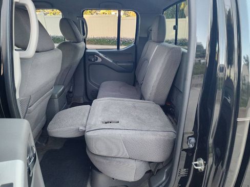 Used 2017 Nissan Frontier SV RWD image 40