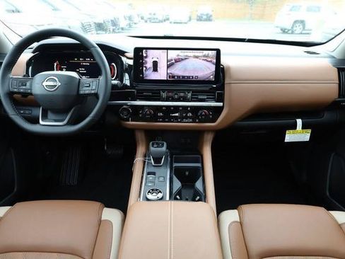 New 2026 Nissan Pathfinder Platinum AWD/4WD image 28
