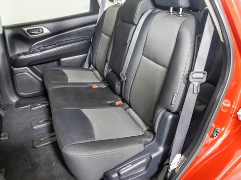 Used 2020 Nissan Pathfinder SV FWD image 36