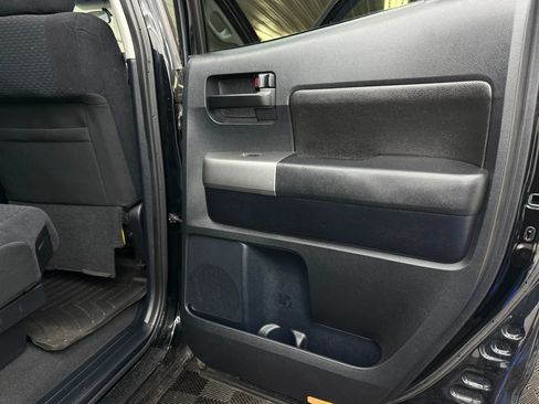 Used 2010 Toyota Tundra 4x4 Double Cab image 8