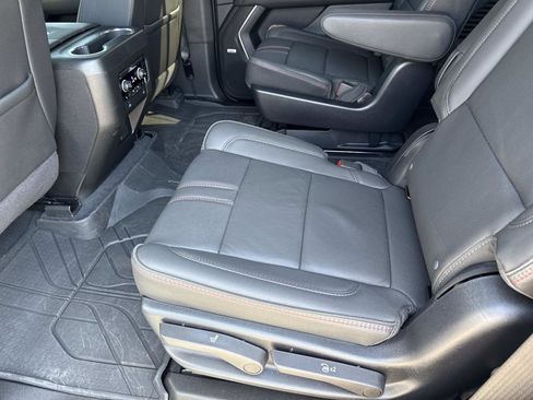 Used 2024 Chevrolet Tahoe RST w/ Luxury Package AWD/4WD image 10