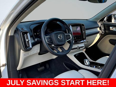 Used 2026 Volvo XC40 B5 Plus AWD/4WD image 21