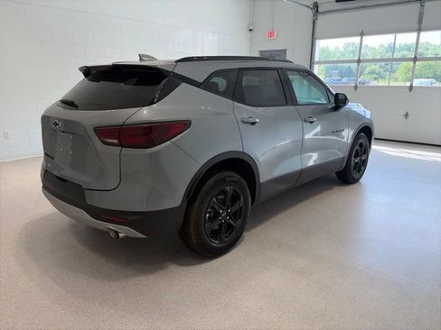 New 2026 Chevrolet Blazer LT w/ Convenience Package AWD/4WD image 6