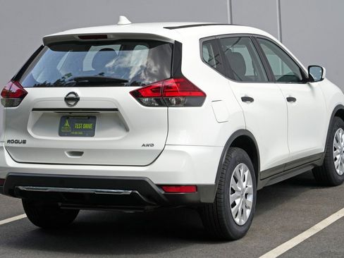 Used 2017 Nissan Rogue S AWD/4WD image 43