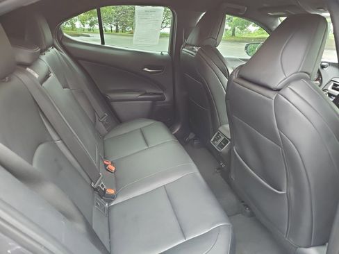 Used 2020 Lexus UX 200 F Sport w/ Accessory Package FWD image 16