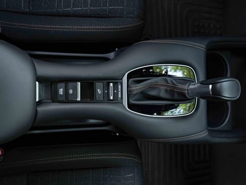 Used 2025 Honda HR-V Sport image 27