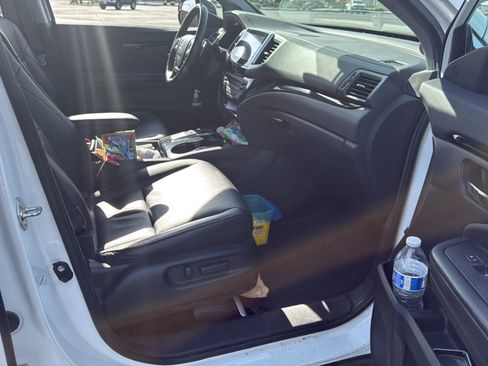 Certified 2020 Honda Ridgeline RTL-E image 17