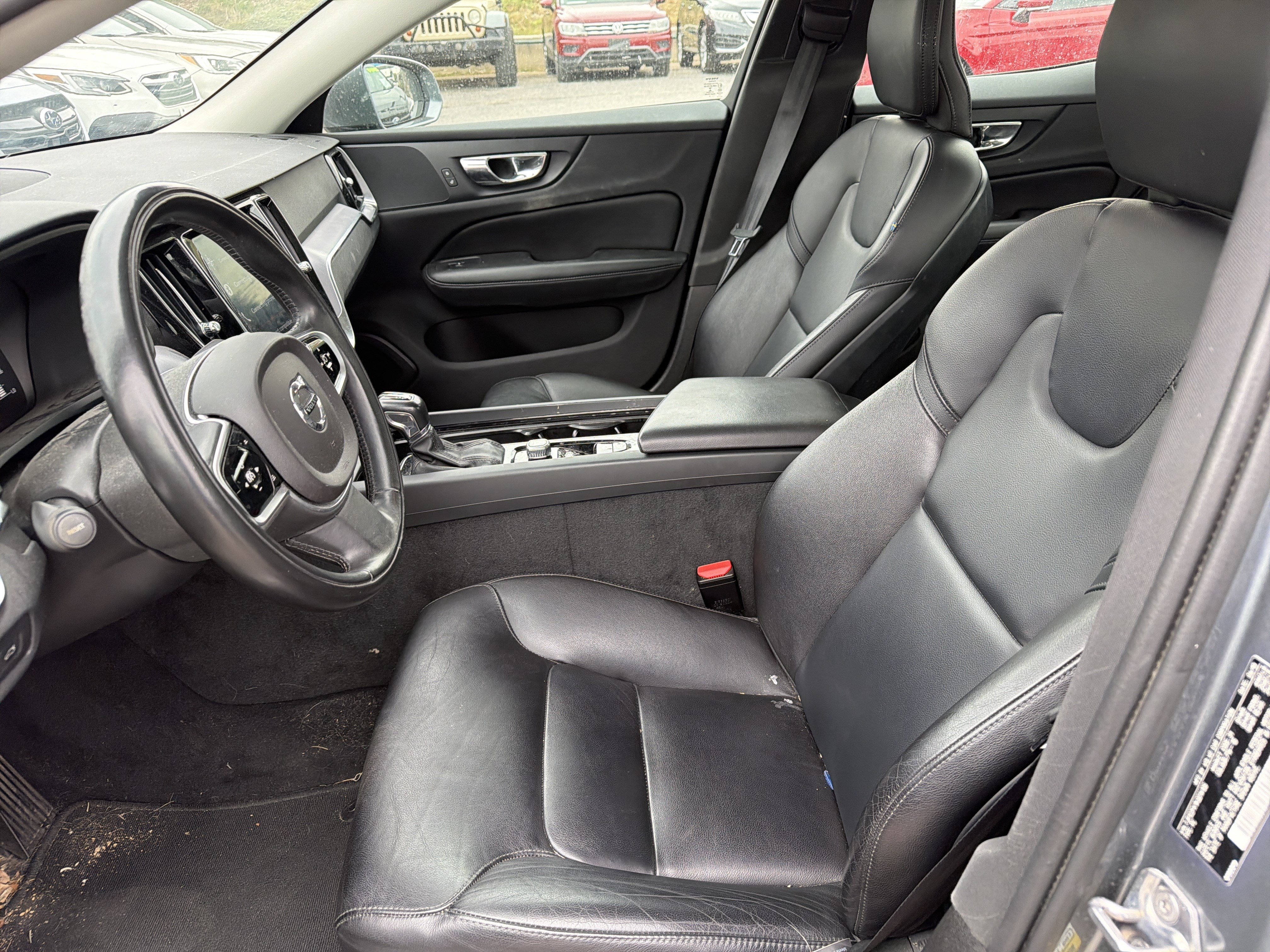 Used 2019 Volvo S60 T5 Momentum w/ Premium Package FWD image 10