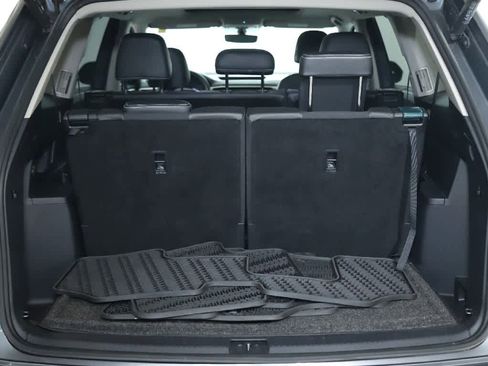 Certified 2023 Volkswagen Atlas SE image 32