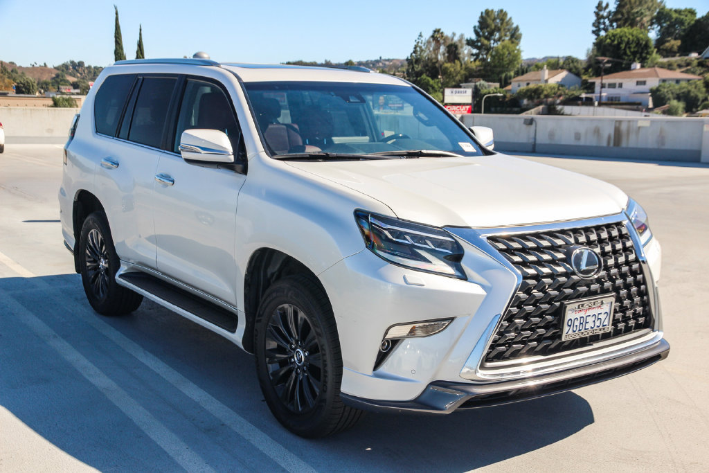 Used 2023 Lexus GX 460 Premium w/ Accessory Package AWD/4WD image 2