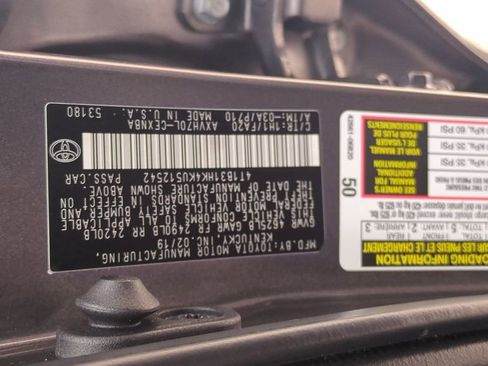 Used 2019 Toyota Camry LE FWD image 31