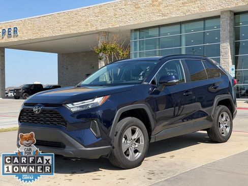 Used 2025 Toyota RAV4 XLE FWD image 7