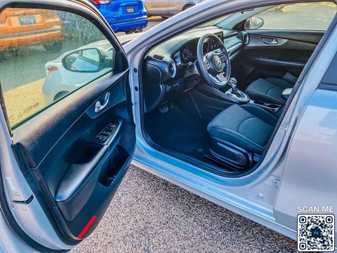 Used 2020 Kia Forte LXS image 10