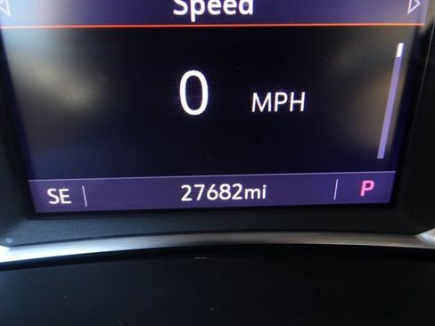 Used 2024 Chevrolet Equinox Premier FWD image 24