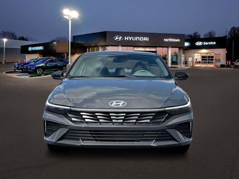 New 2026 Hyundai Elantra Sport image 12