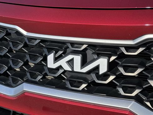 Used 2023 Kia Sorento LX image 10