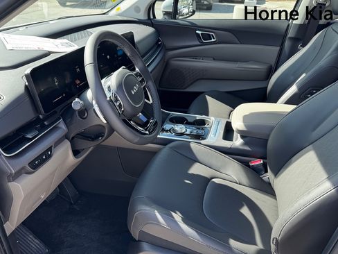 New 2026 Kia Carnival EX FWD image 9