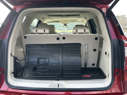 Used 2023 GMC Acadia Denali w/ Denali Ultimate Package image 14