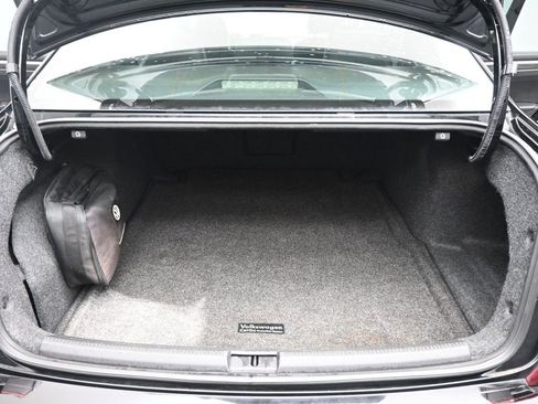 Used 2016 Volkswagen Passat 3.6 SEL Premium image 21