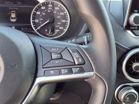 Used 2025 Nissan Sentra SV FWD image 17