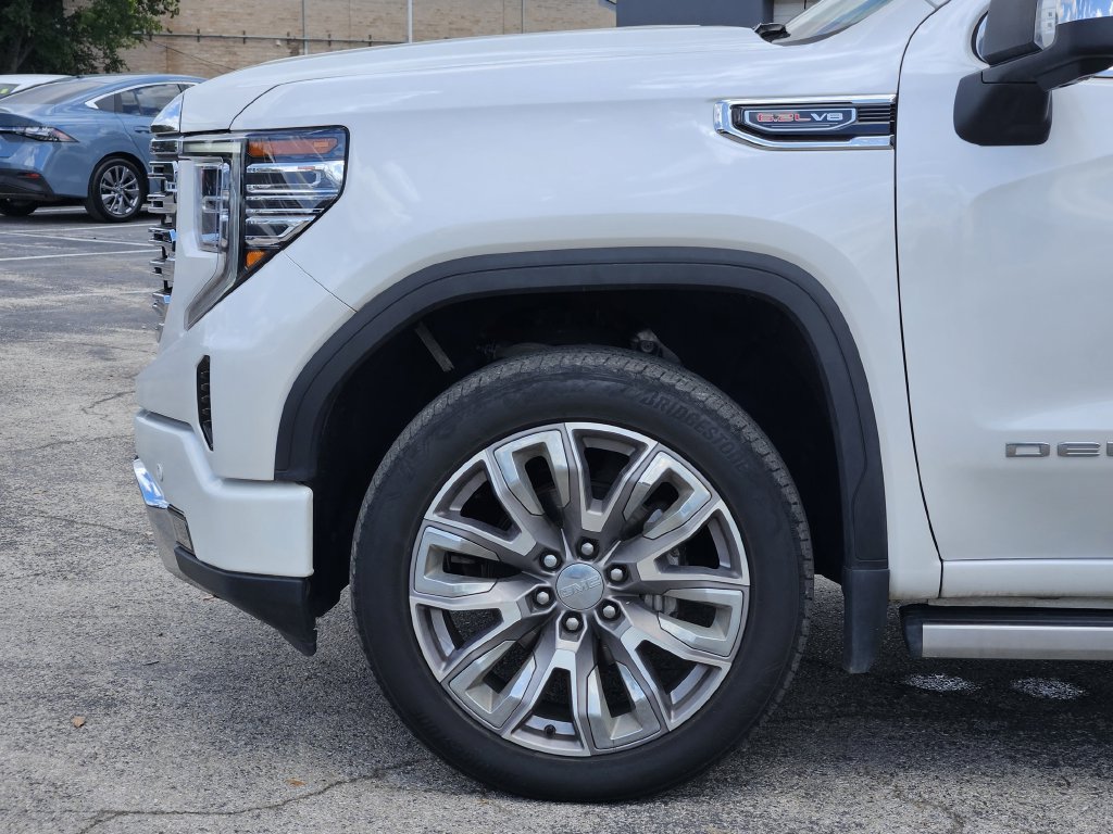 Used 2023 GMC Sierra 1500 Denali w/ Denali Reserve Package AWD/4WD image 9
